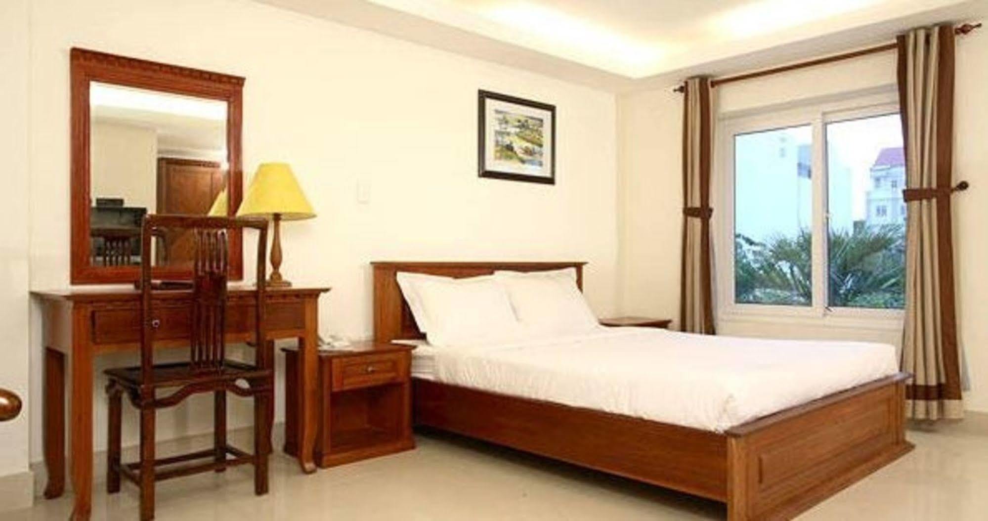 Golf Hotel Ho Chi Minh-staden Exteriör bild
